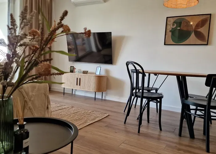 Apartment Plazowa 108 *